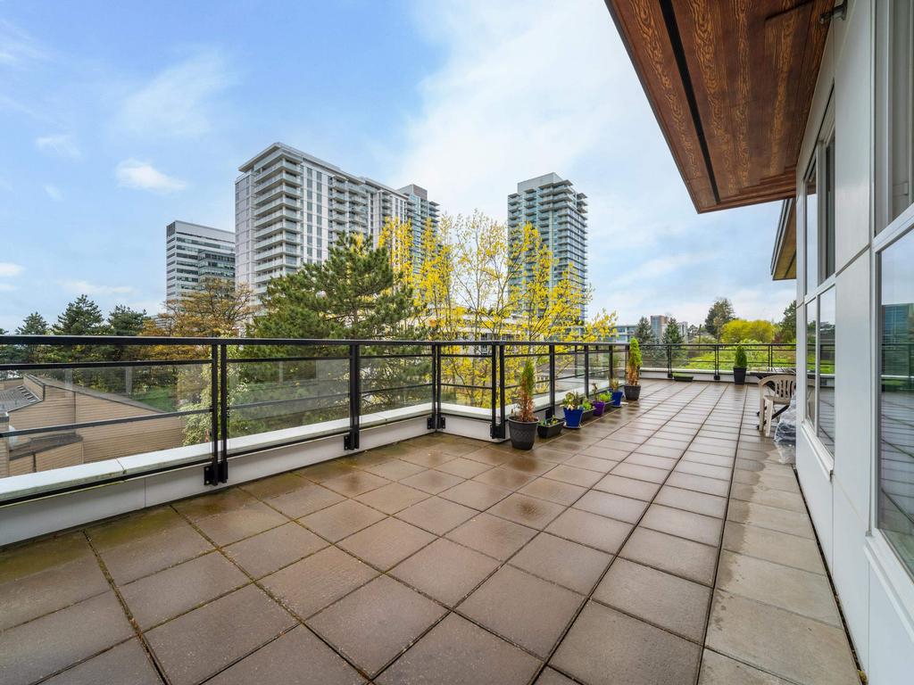 Listing Image for R3080596