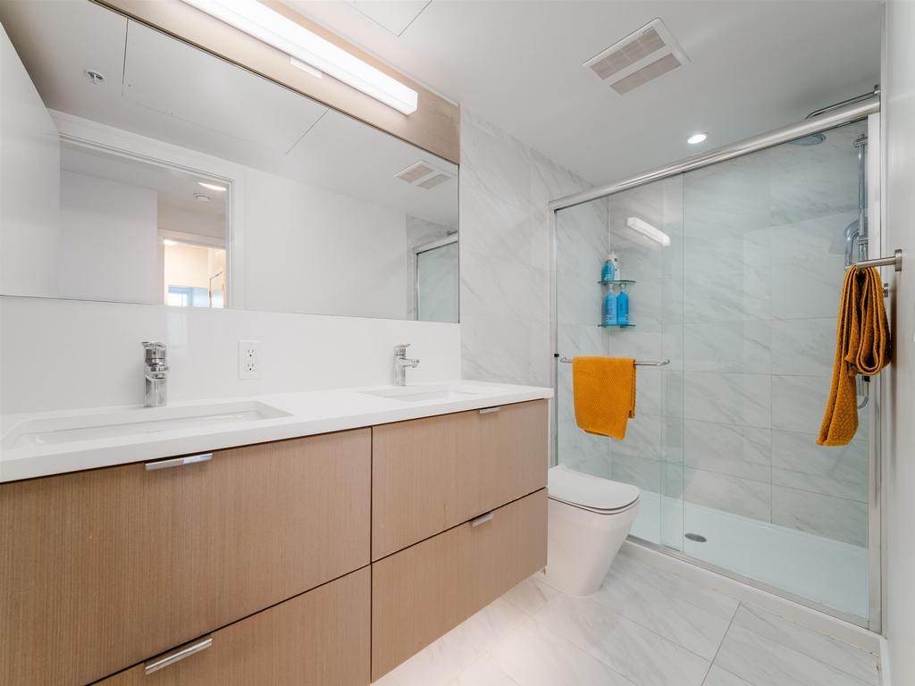 Listing Image for R3080596