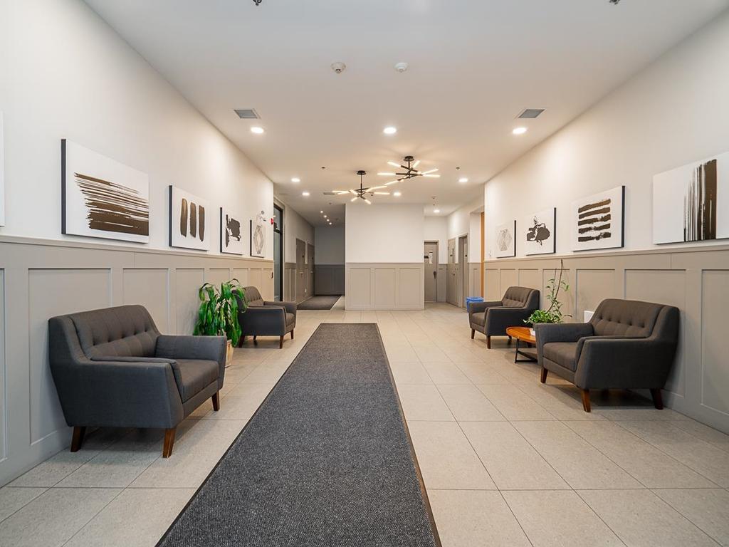 Listing Image for R3080633