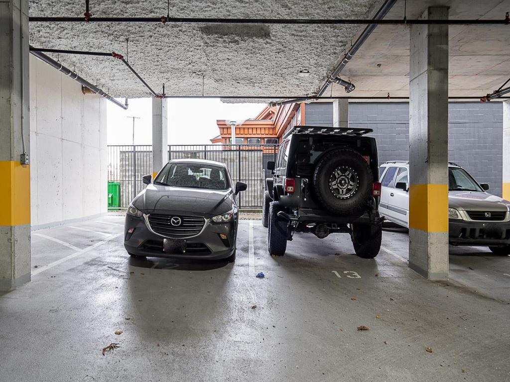 Listing Image for R3080633