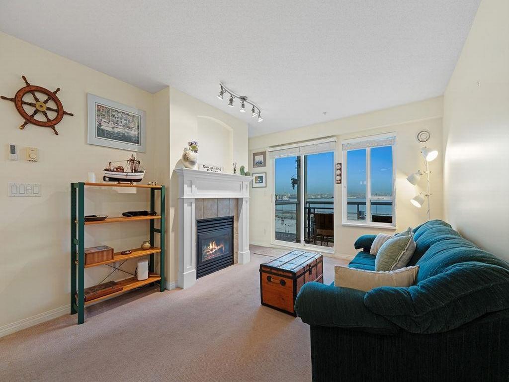 Listing Image for R3080639