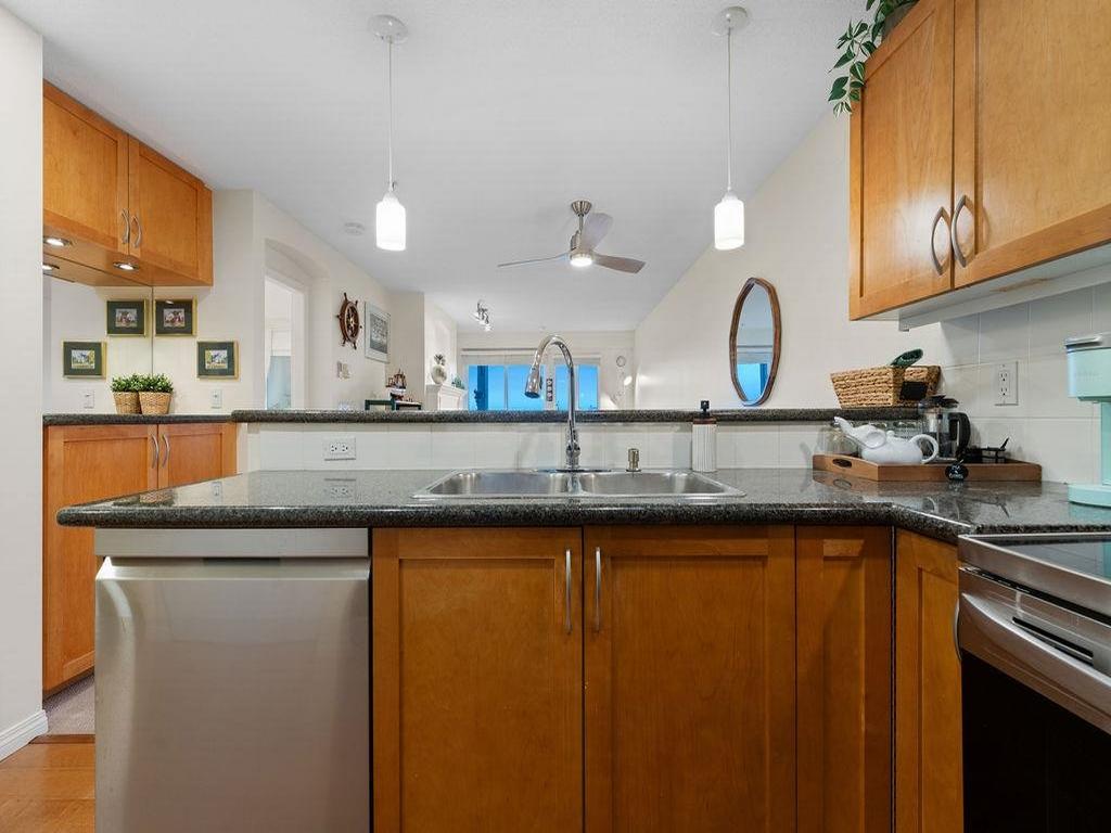 Listing Image for R3080639