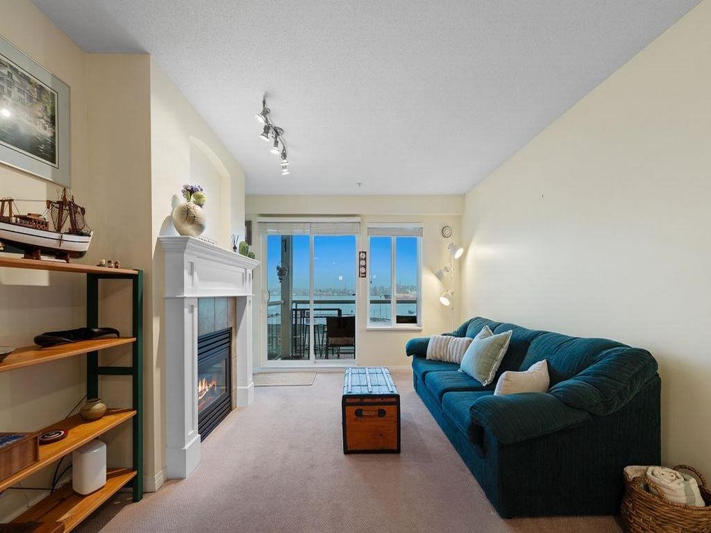 Listing Image for R3080639