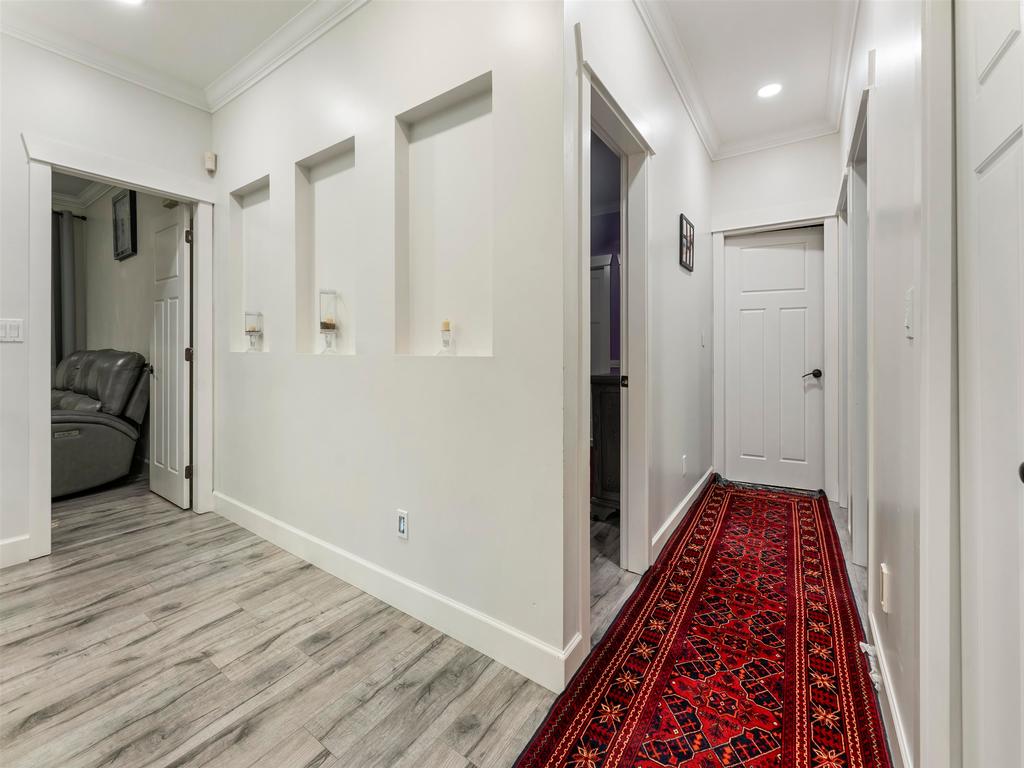 Listing Image for R3080647