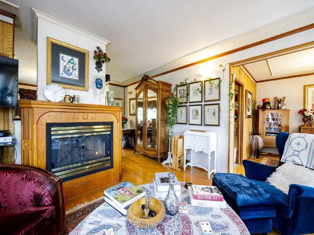 Listing Image for R3080658