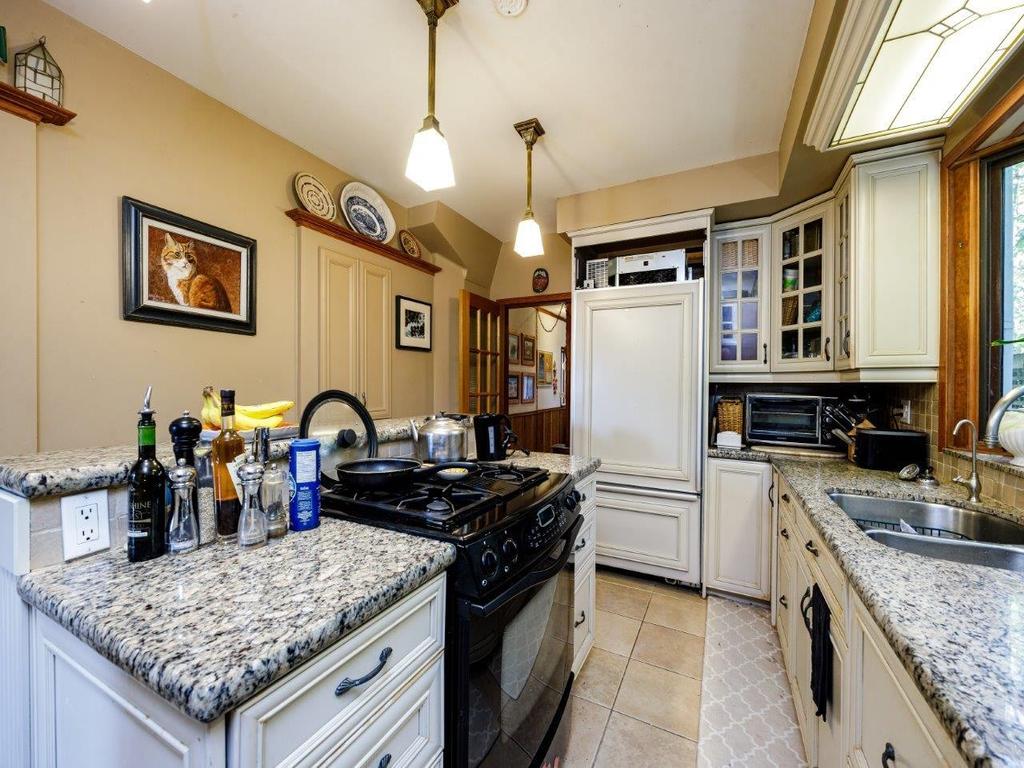 Listing Image for R3080658