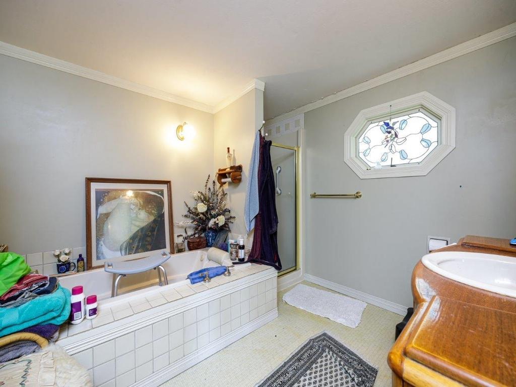 Listing Image for R3080658