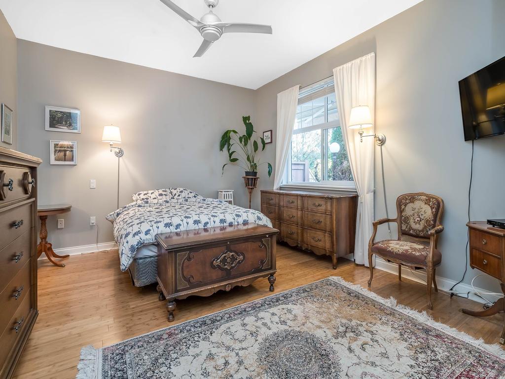 Listing Image for R3080659