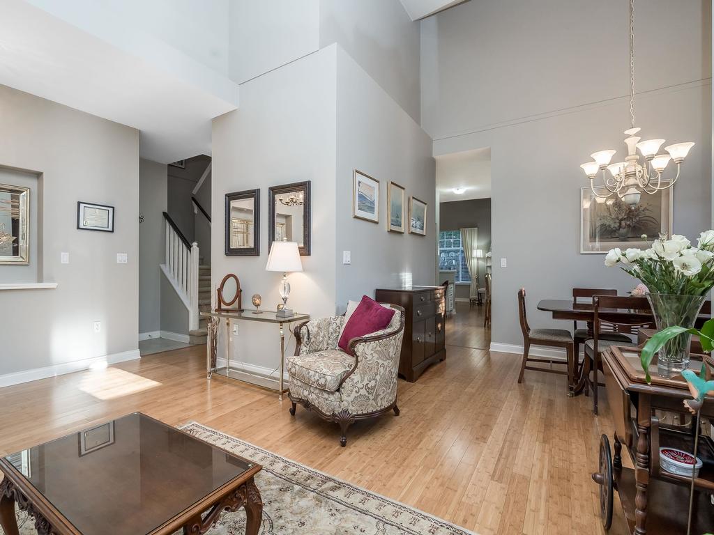 Listing Image for R3080659