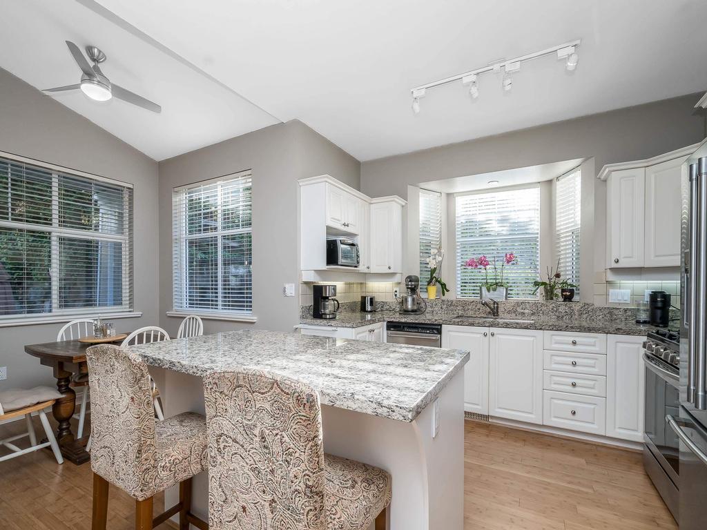 Listing Image for R3080659