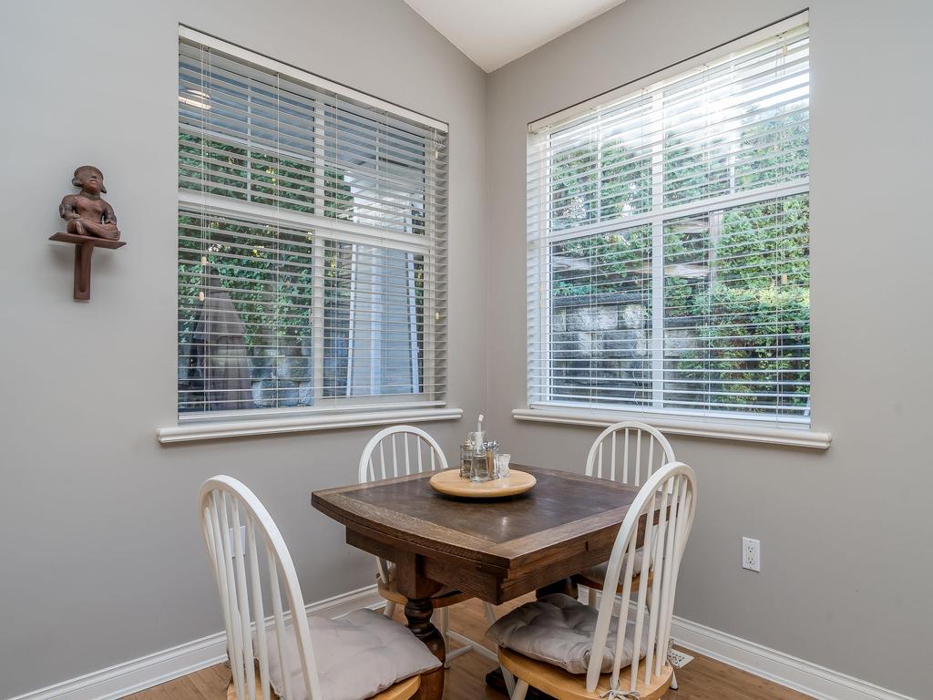 Listing Image for R3080659