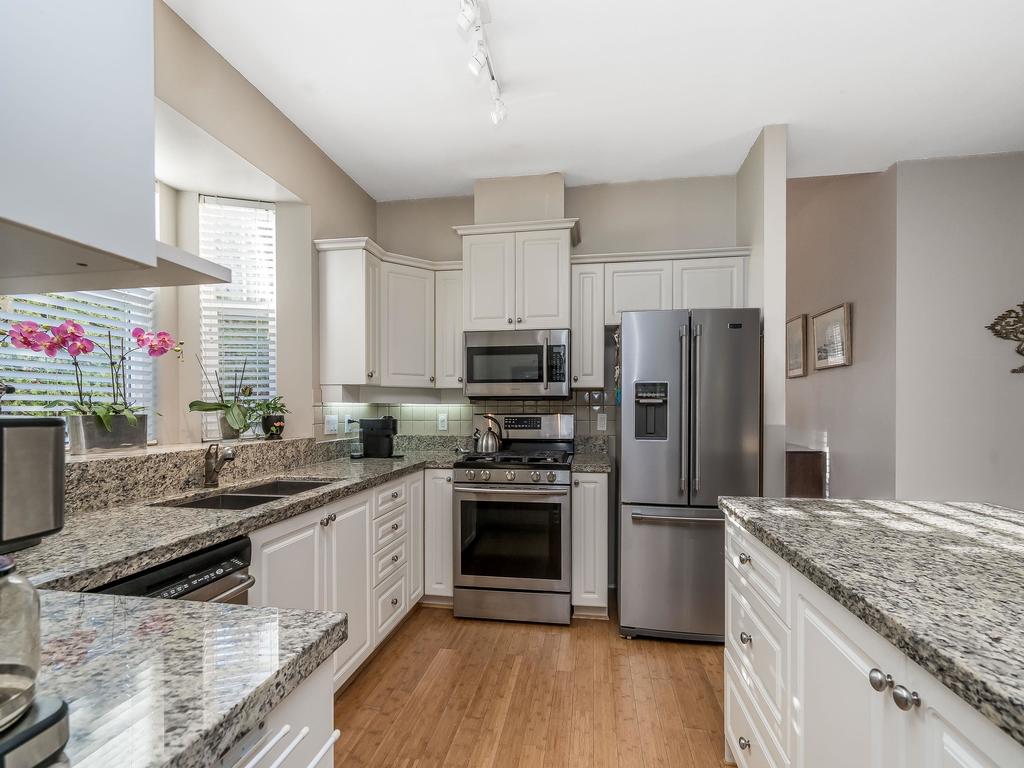 Listing Image for R3080659