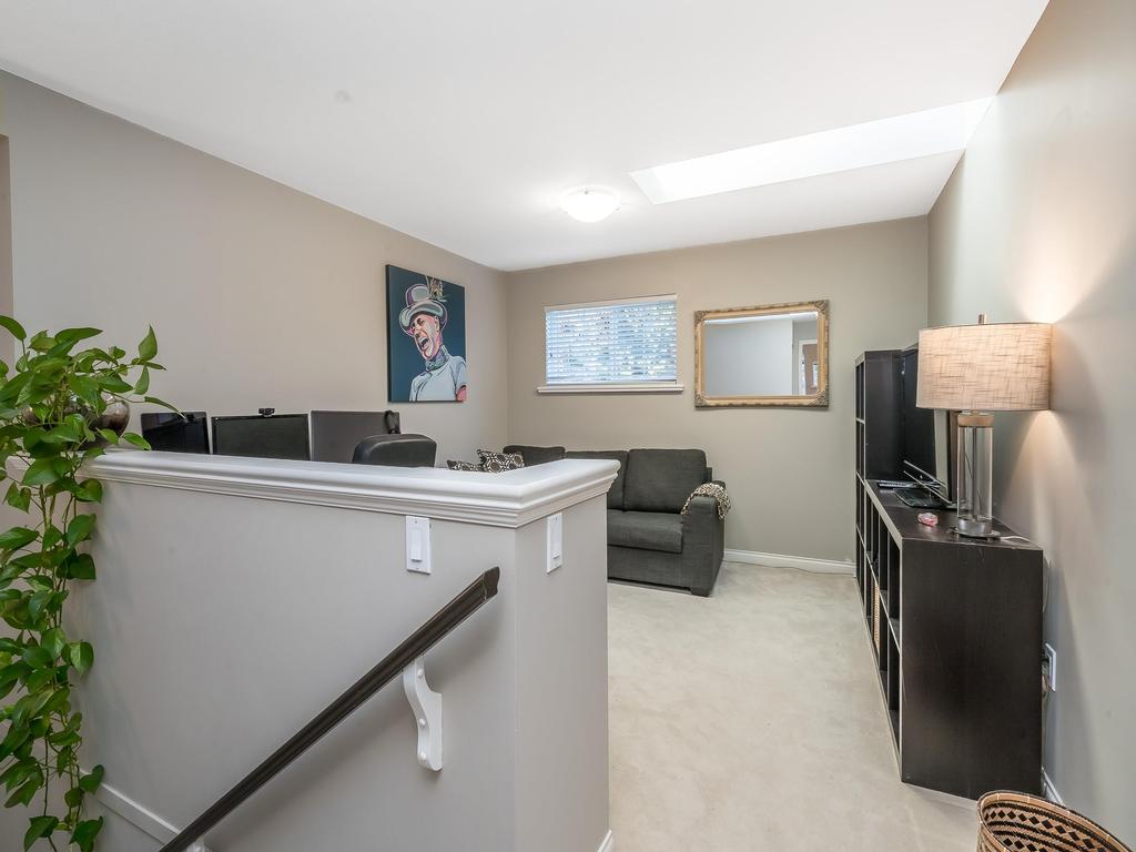 Listing Image for R3080659