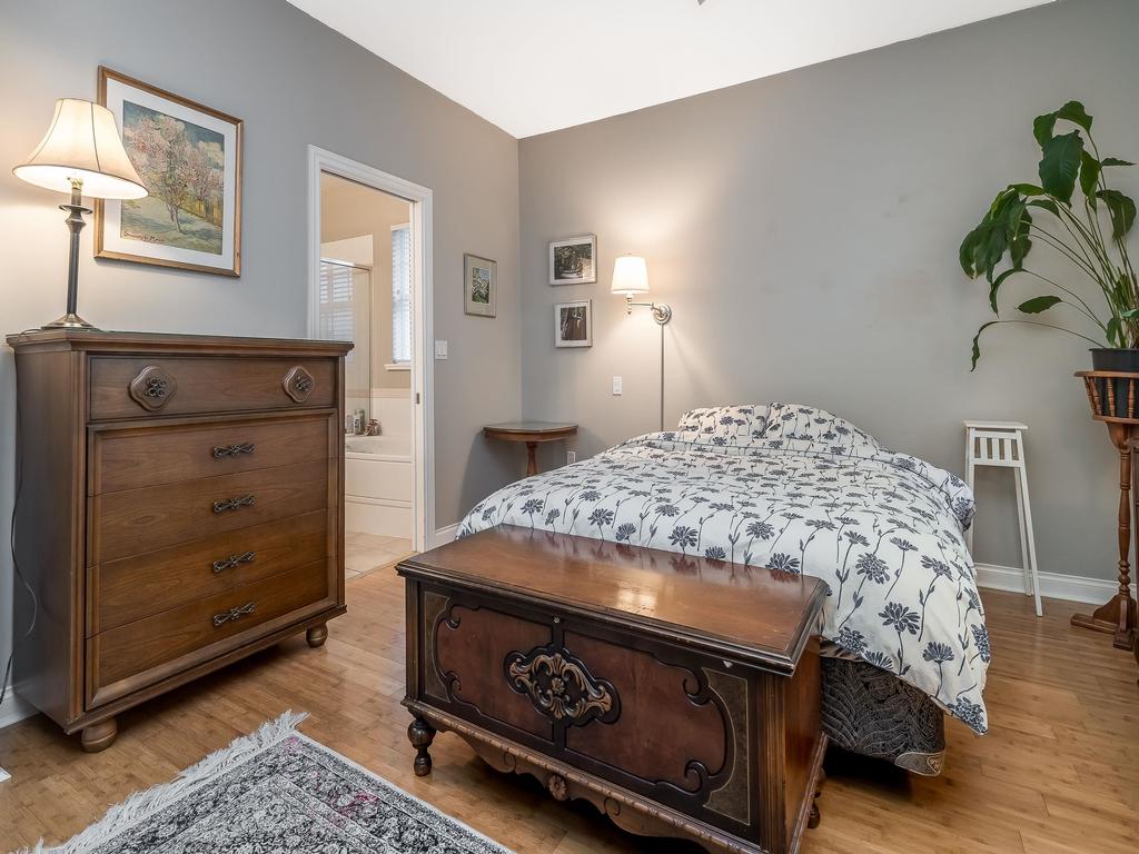 Listing Image for R3080659