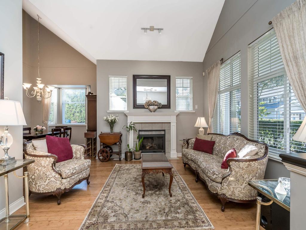 Listing Image for R3080659