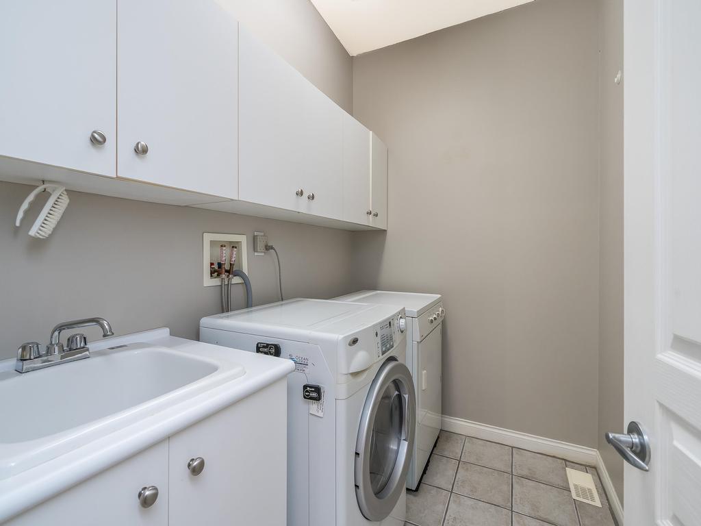 Listing Image for R3080659