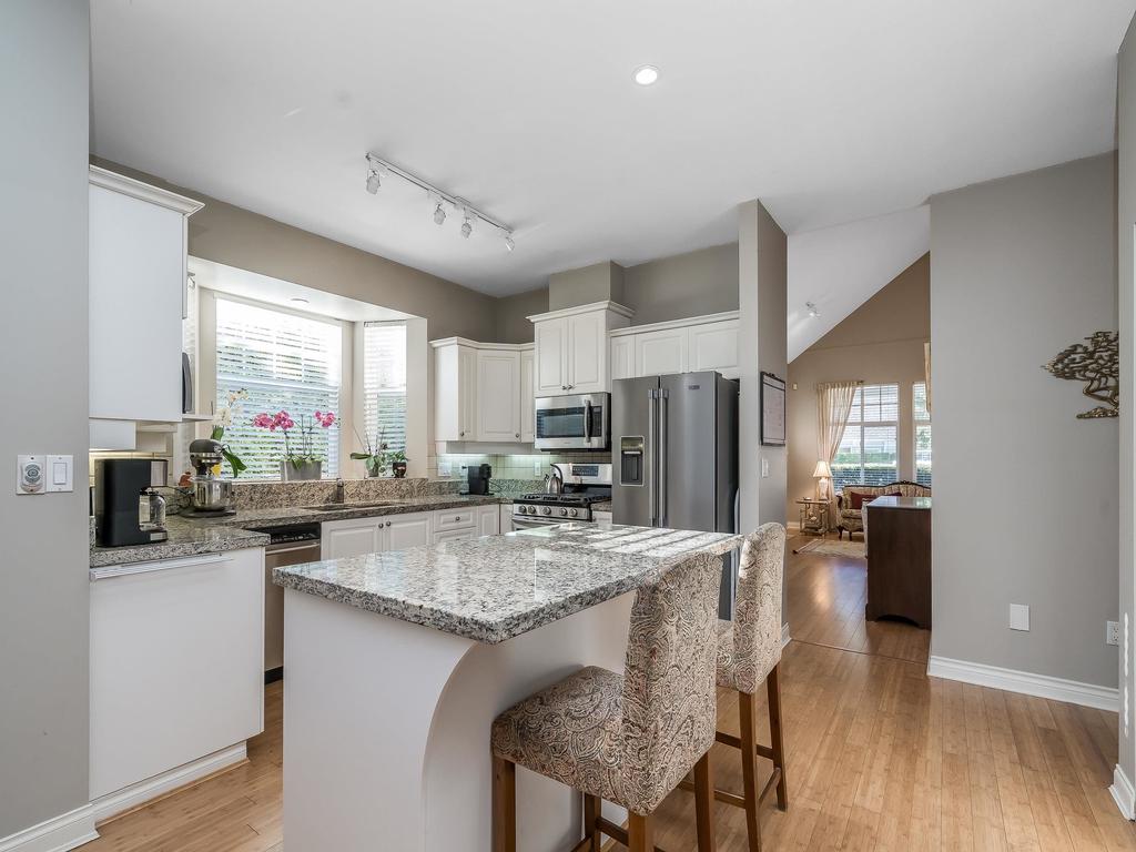 Listing Image for R3080659