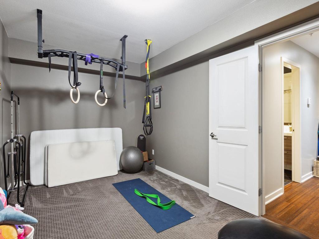 Listing Image for R3080666