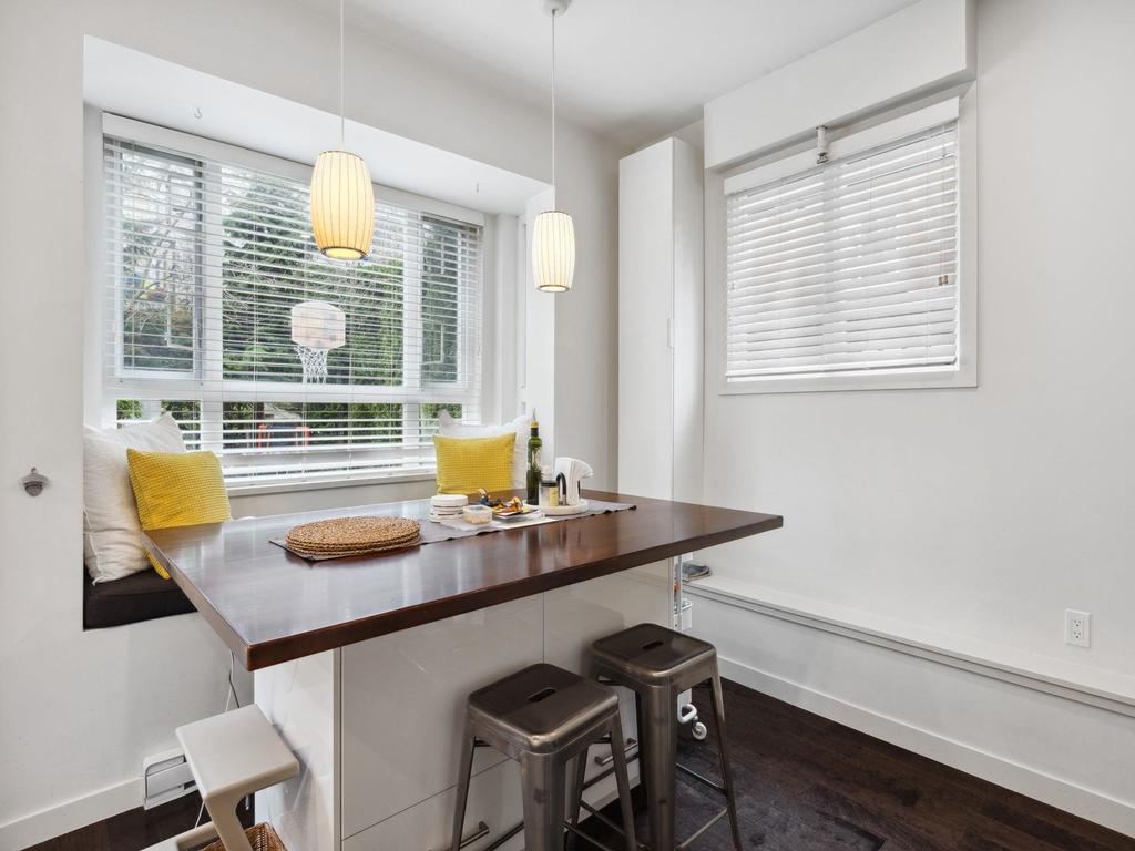 Listing Image for R3080666