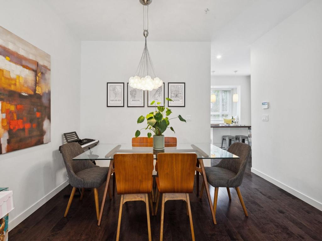 Listing Image for R3080666