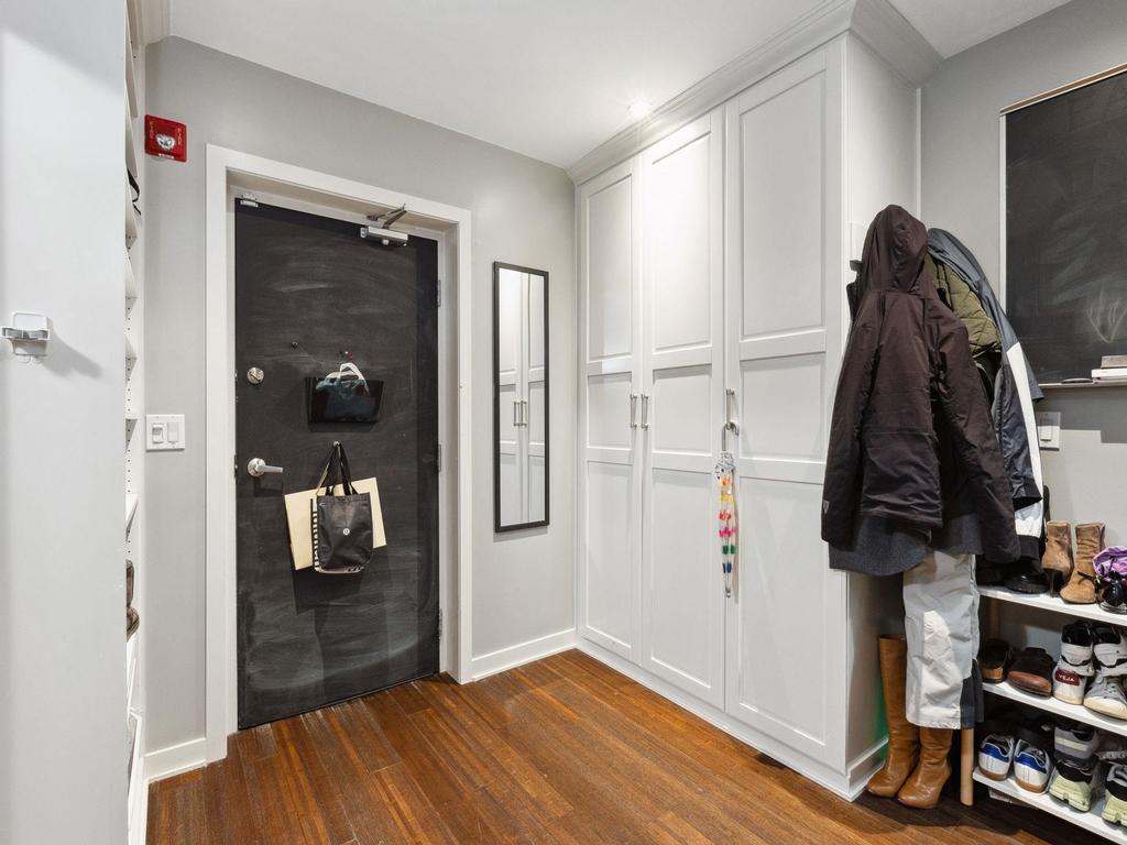 Listing Image for R3080666