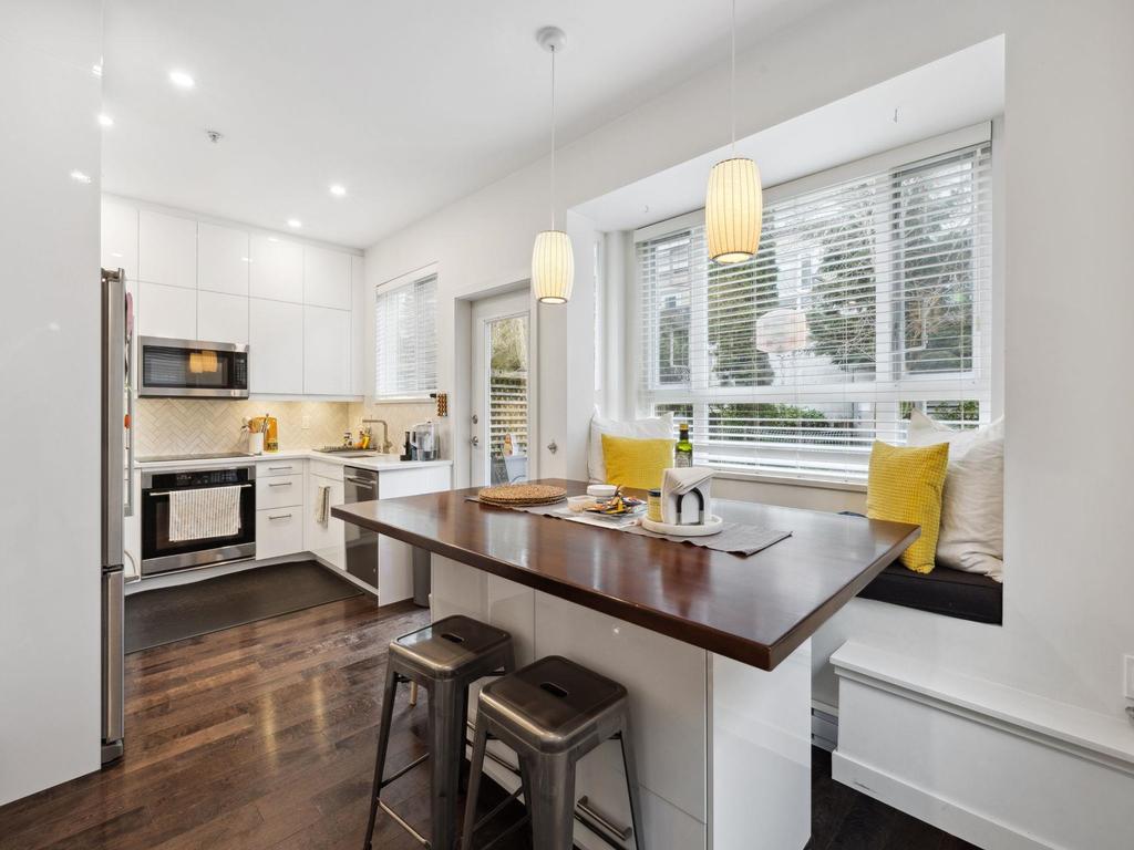 Listing Image for R3080666