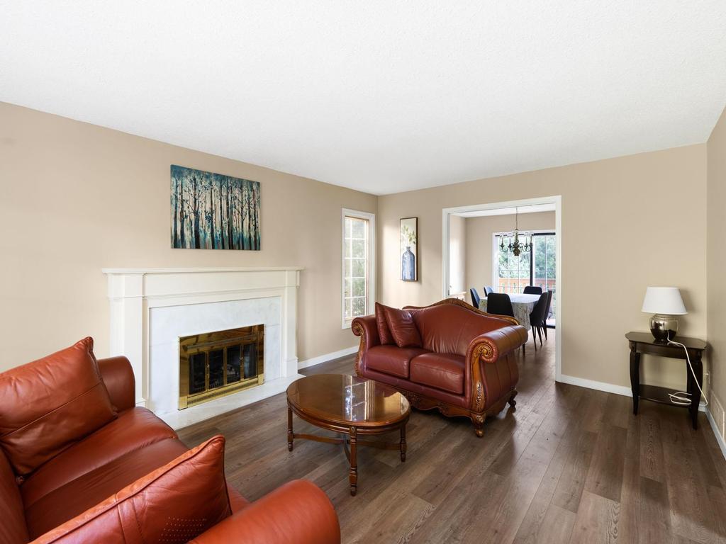 Listing Image for R3080671