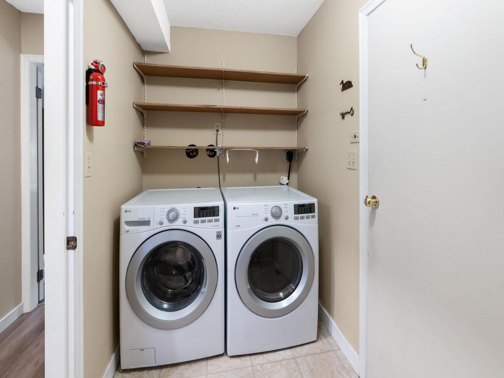 Listing Image for R3080671