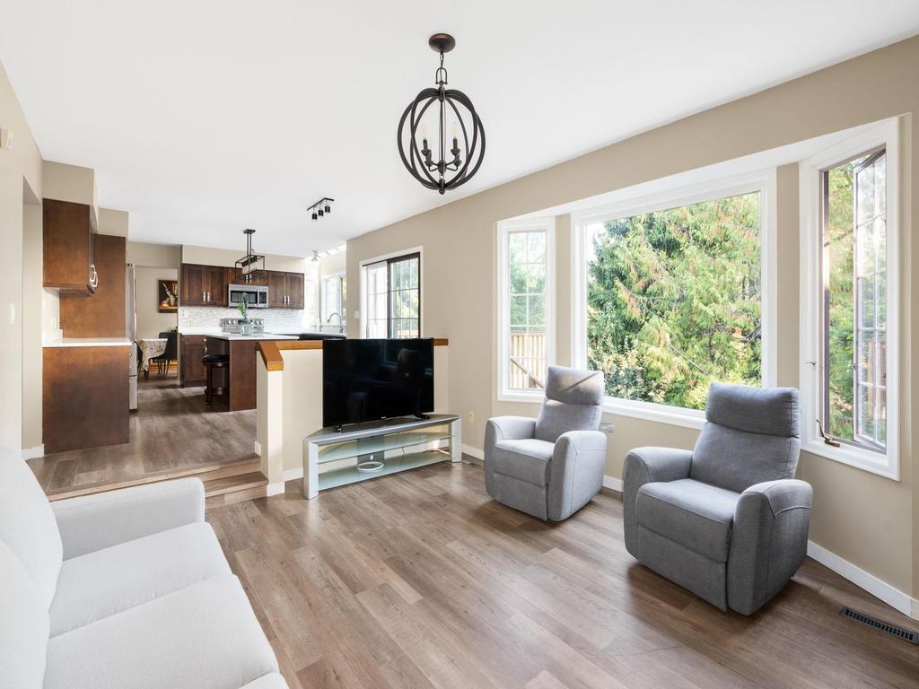 Listing Image for R3080671