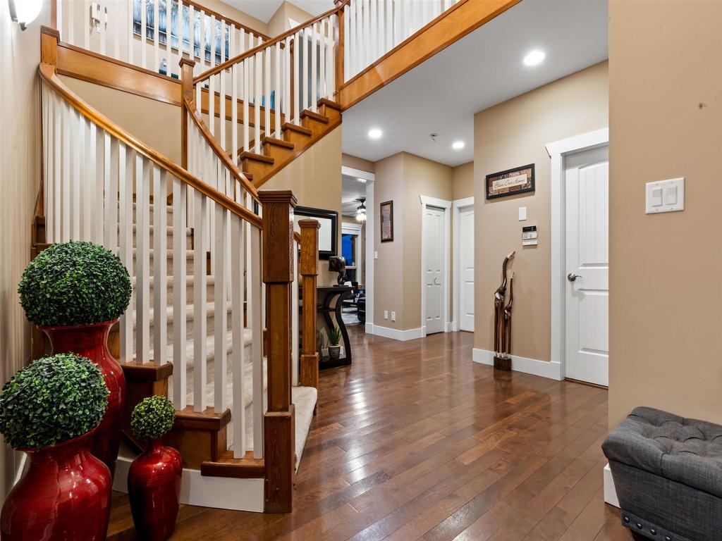 Listing Image for R3080684