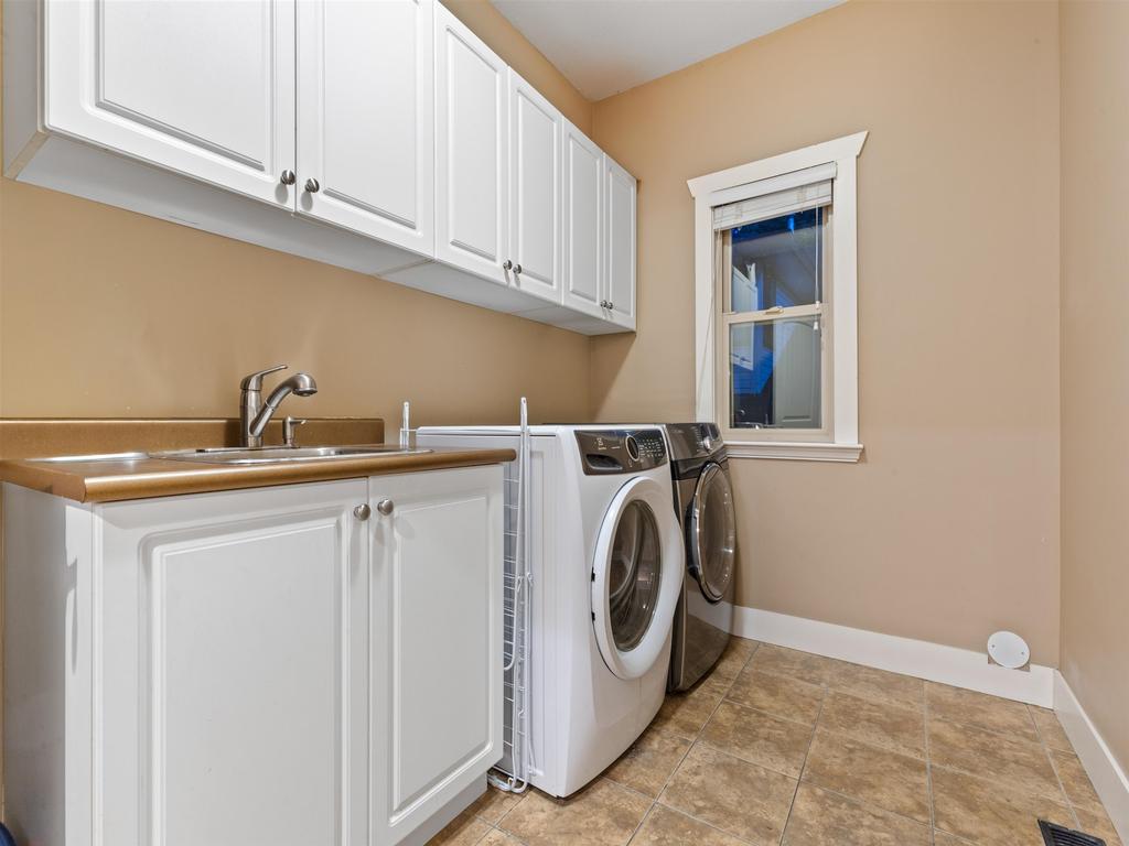 Listing Image for R3080684