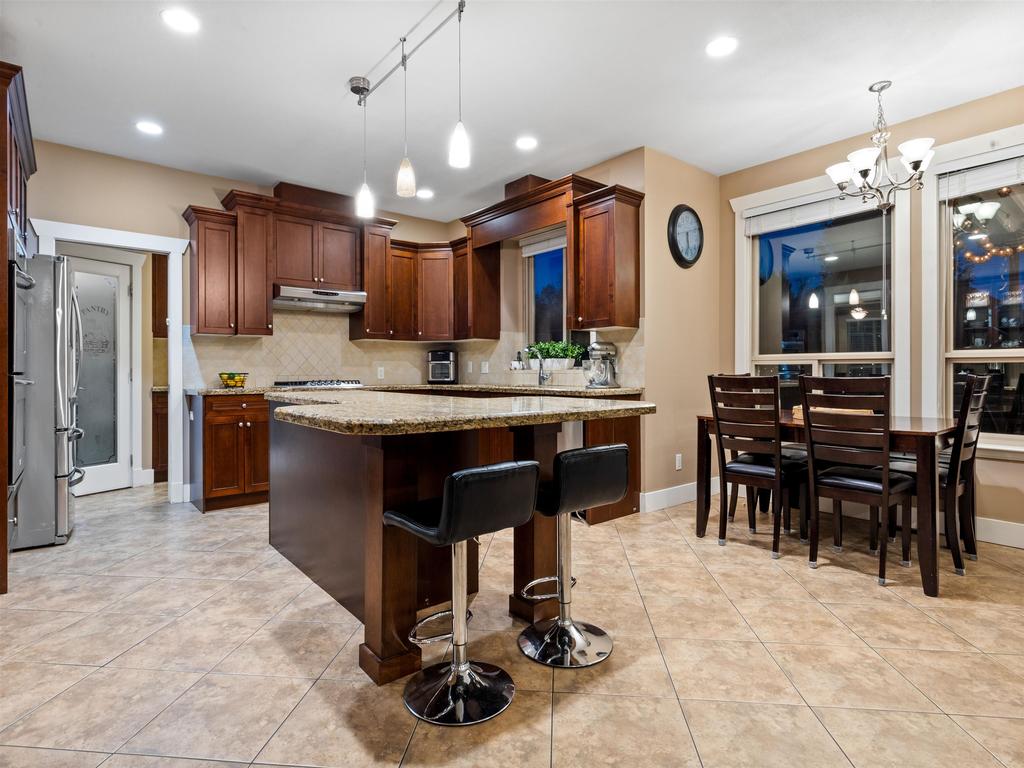 Listing Image for R3080684