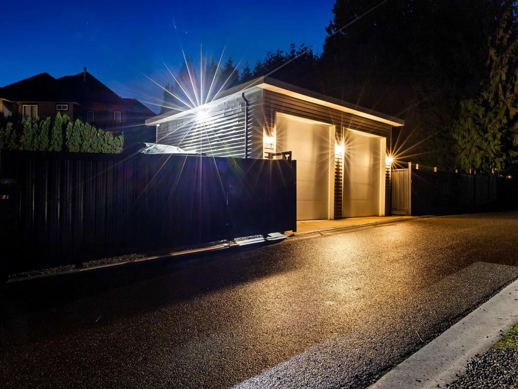 Listing Image for R3080684