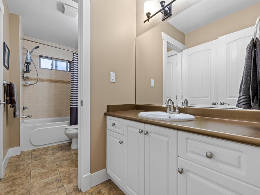 Listing Image for R3080684