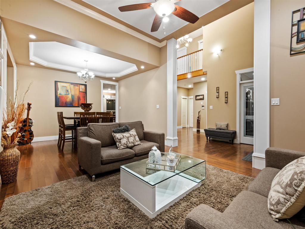 Listing Image for R3080684