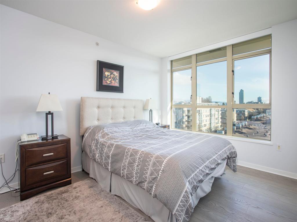 Listing Image for R3080690