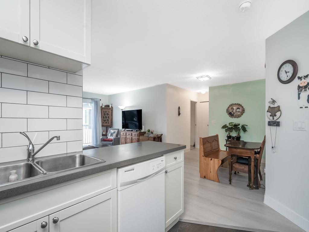 Listing Image for R3080712