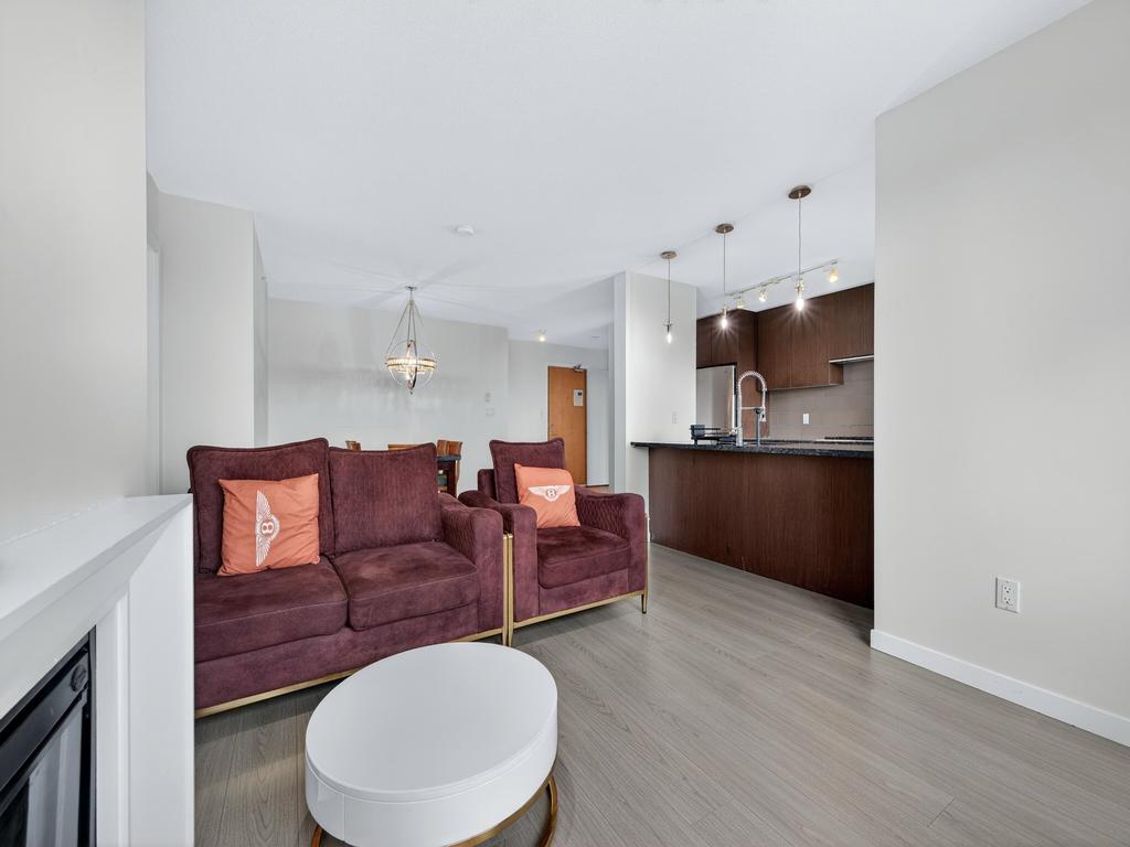 Listing Image for R3080715