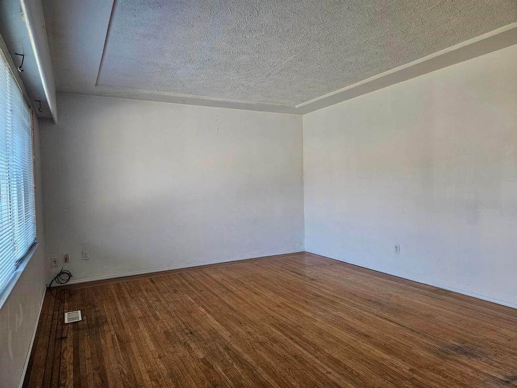 Listing Image for R3080716