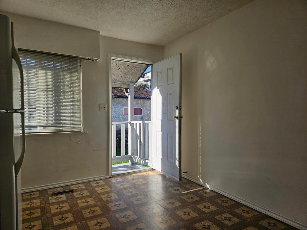 Listing Image for R3080716