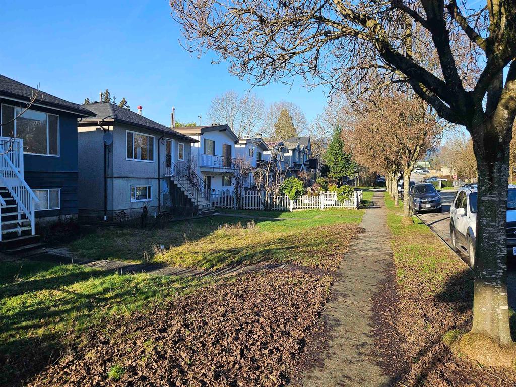 Listing Image for R3080716