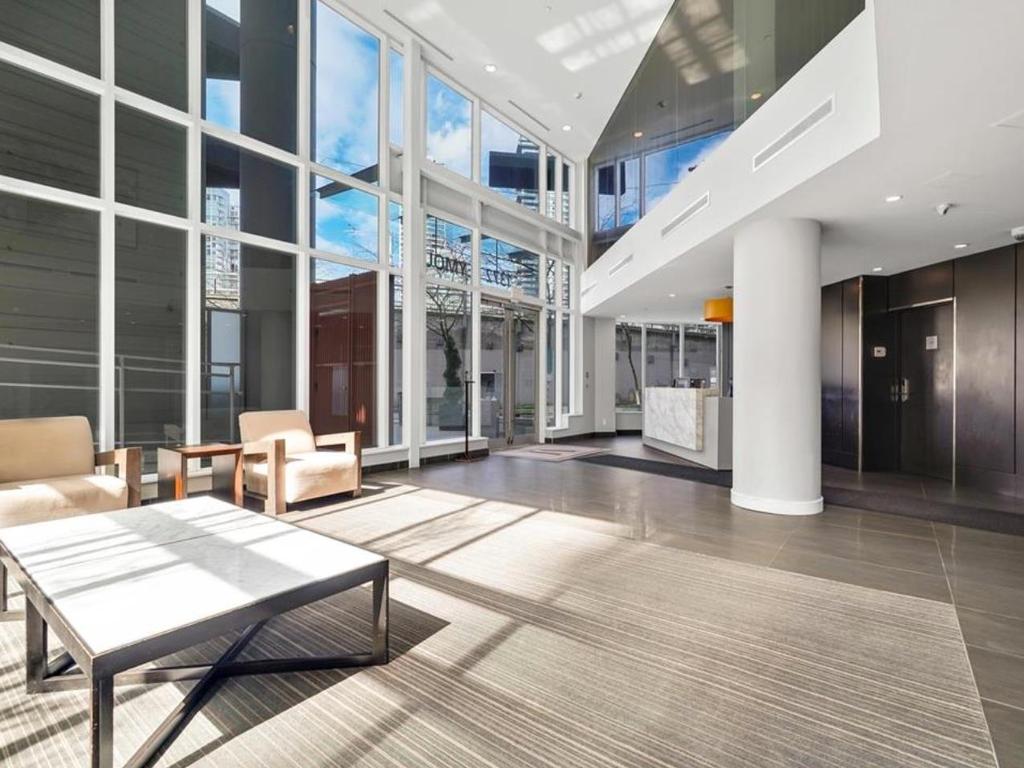 Listing Image for R3080724