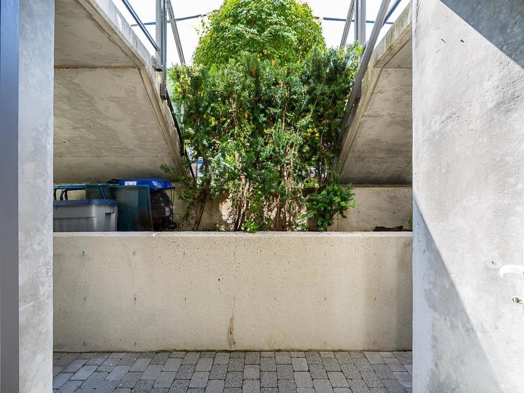 Listing Image for R3080727