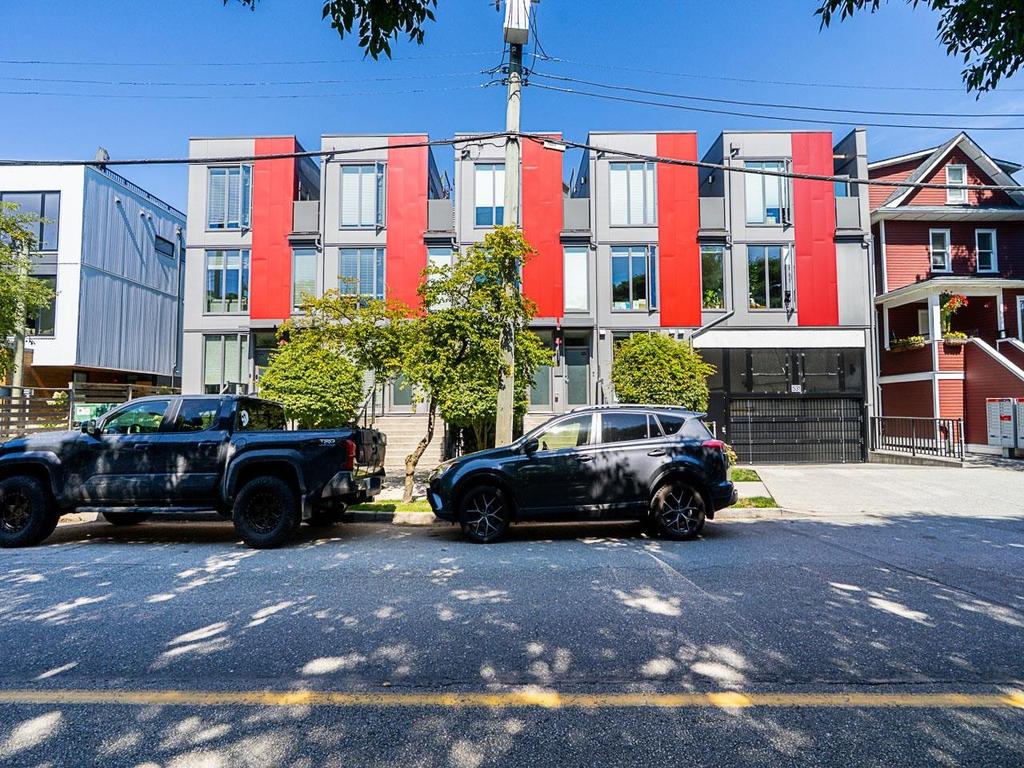 Listing Image for R3080727