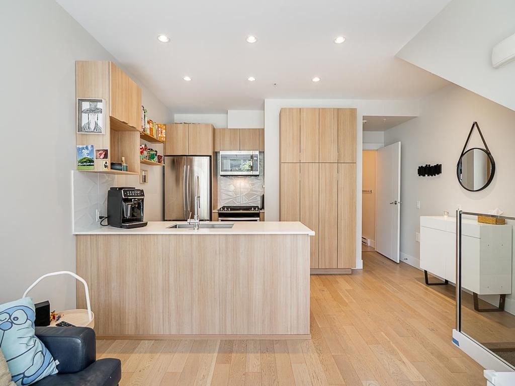 Listing Image for R3080727