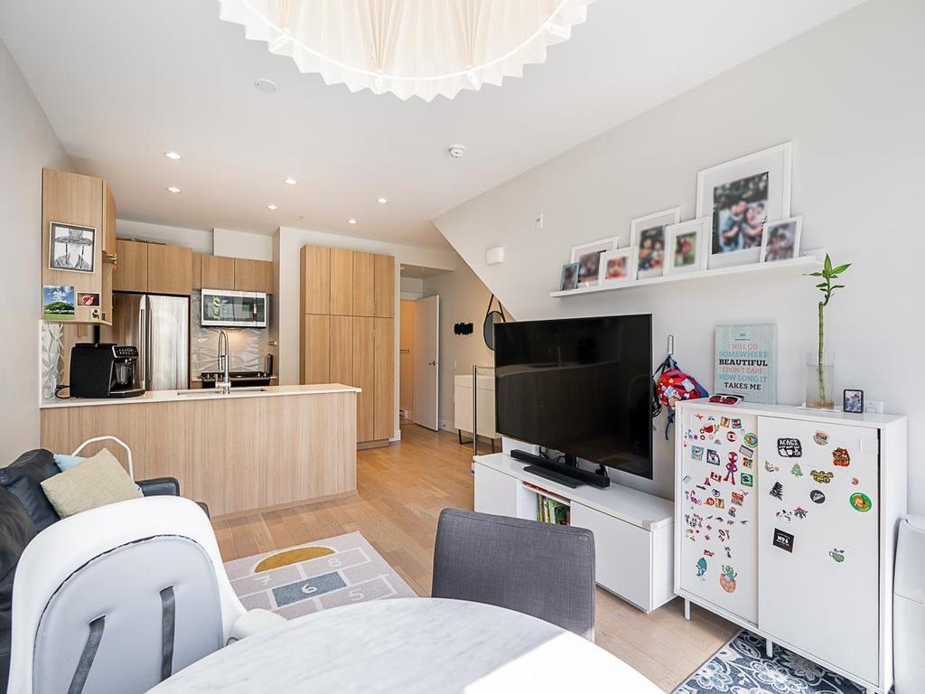 Listing Image for R3080727