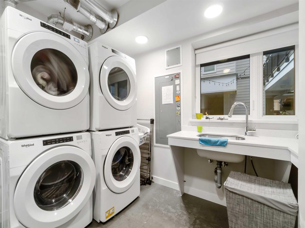 Listing Image for R3080732