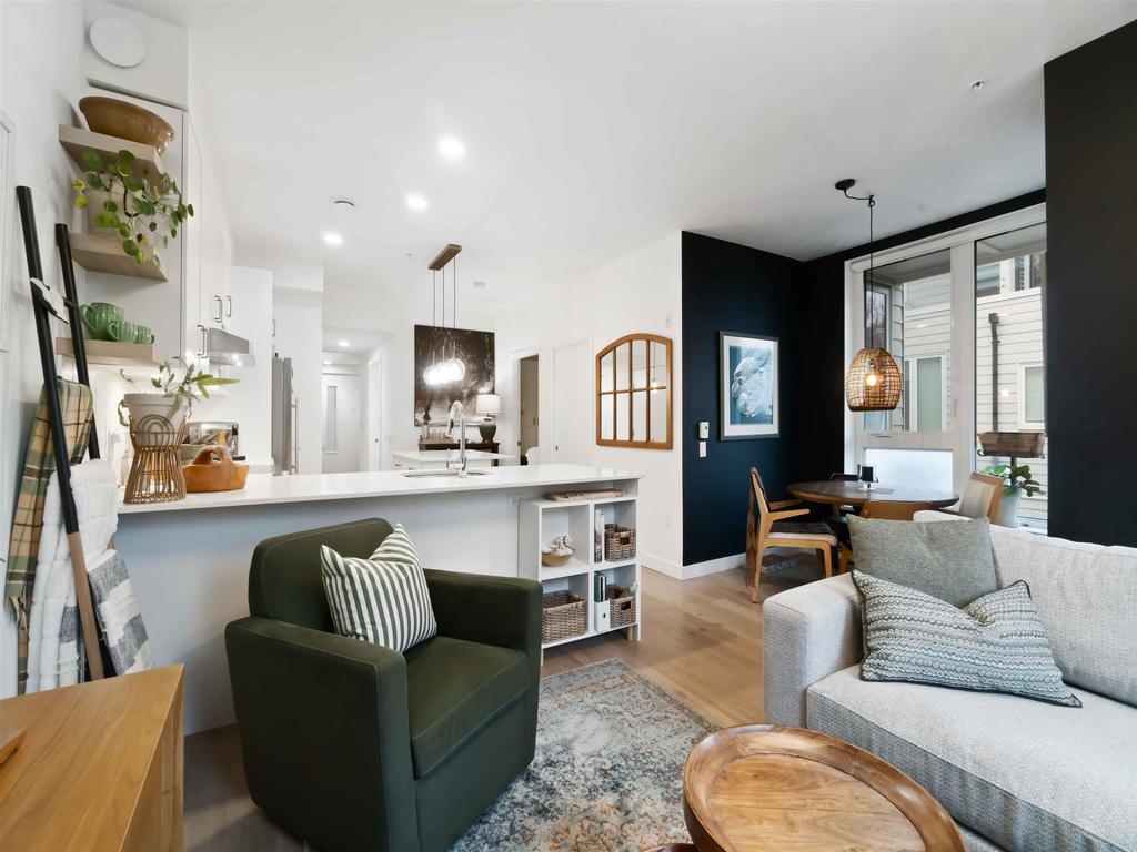 Listing Image for R3080732