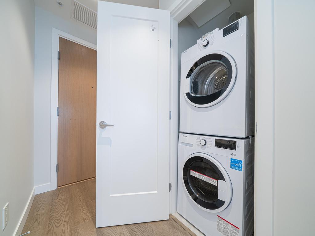 Listing Image for R3080752