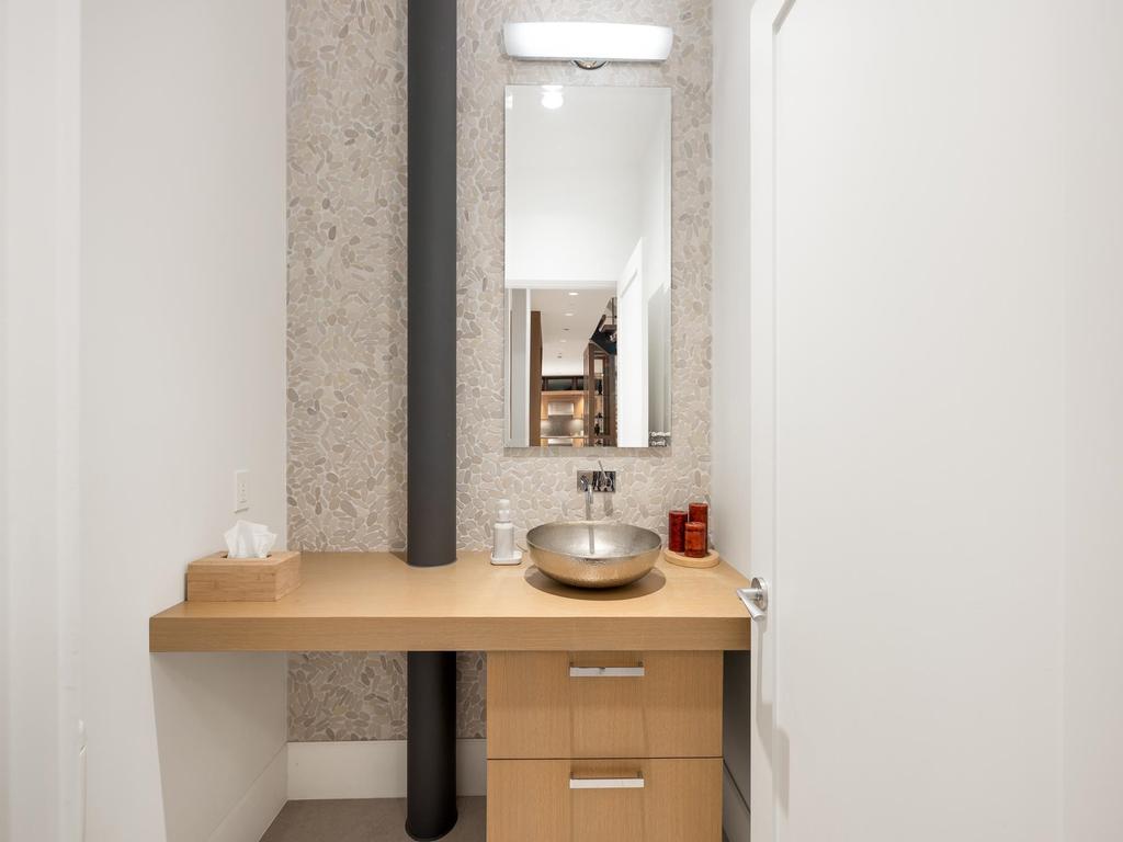 Listing Image for R3080756